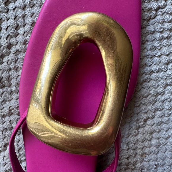 Jeffrey Campbell Hot Pink Women's Sandals - Size 8 with Gold "Artsy" Ornament - Picture 6 of 6